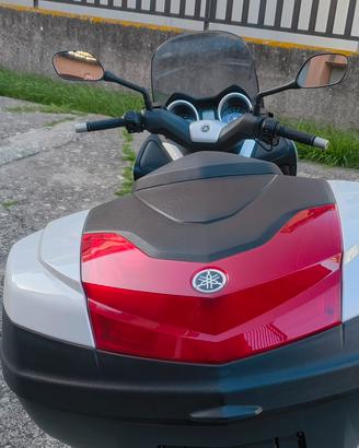scooter Yamaha xmax 250