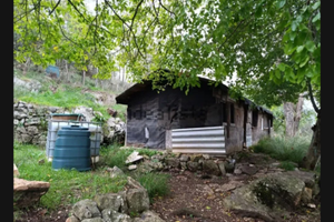 Piccola casa rustica con terreno