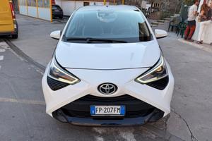 TOYOTA AYGO 1.0 NEOPATENTATI KM 23 MILA !!!!!