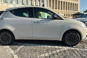 Lancia Y GPL