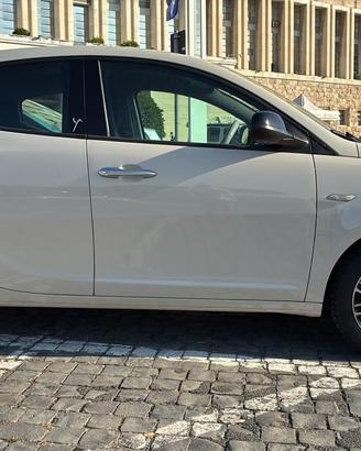 Lancia Y GPL