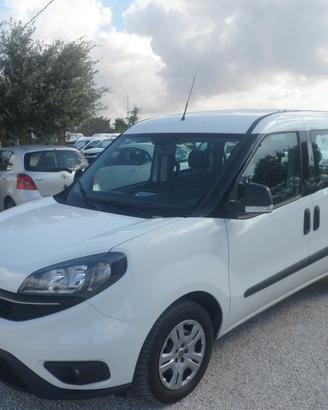 Fiat Doblo 5 posti autocarro