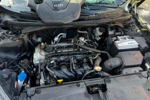 MOTORE E CAMBIO MANUALE G4FD 103KW