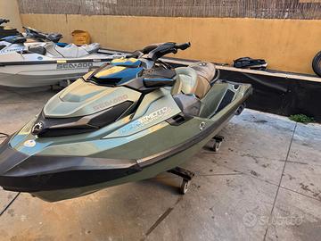 Moto d'acqua SeaDoo GTX 300 LTD 2022 15 ore audio