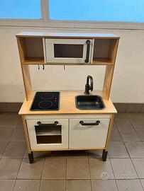 Cucina giocattolo IKEA DUKTIG + set accessori