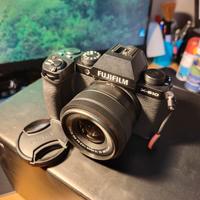 Fujifilm x-s10 con obbiettivo xc 15-45