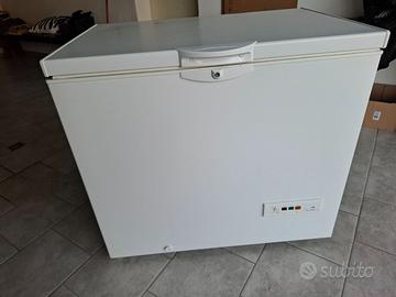 Congelatore a pozzetto