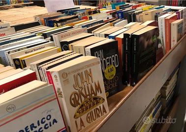 Lotto 100 libri misti romanzi, manuali, cucina, ec