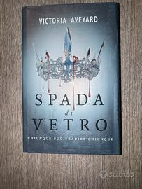 Victoria Aveyard - Spada di Vetro - Regina Rossa