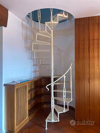 Scala in ferro battuto