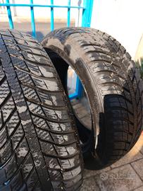 Due gomme Nexen 185/55 R15 - 4 stagioni