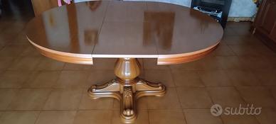 Tavolo allungabile in legno di ciliegio