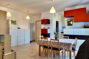 Trilocale ristrutturato con balcone e cantina