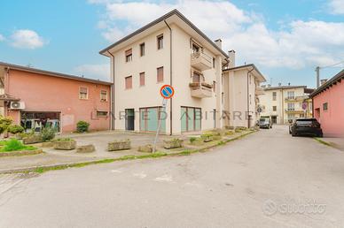 PIAZZA VECCHIA Ampio tricamere con garage M320