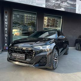 Audi Q8 SQ8 SUV TFSI quattro tiptronic sport attit
