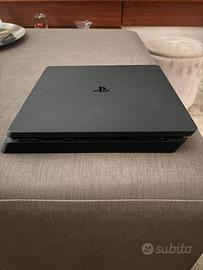 PS4 slim 500GB usata con controller e giochi