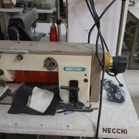 Necchi
MACCHINA PER CUCIRE AD 1 AGO
