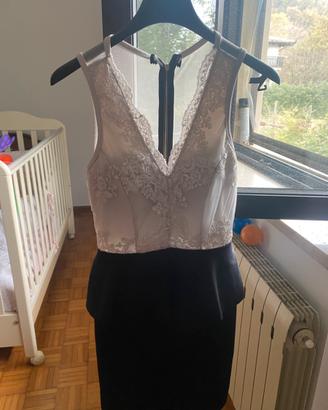 Vestito con pizzo e balza
