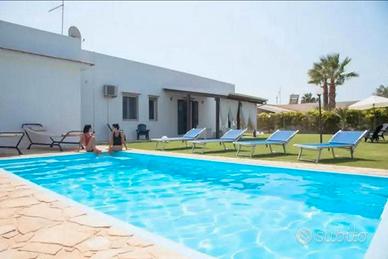 Direttamente su Spiaggia-Piscina ad uso esclusivo