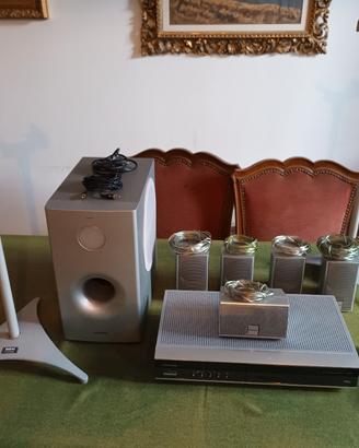 Home Theater Hitachi 5.1 completo con telecomando 