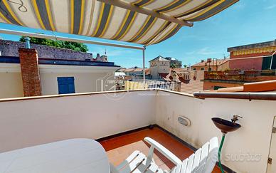 Trilocale in centro a Pietra Ligure