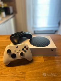 Xbox series s 500gb + 2 controller