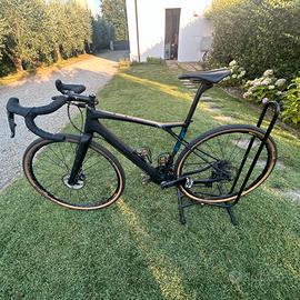 Biciclette gravel GT Grade con GRX elet. - T.52