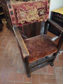 Poltrona / Seggiolone antico in legno – Epoca 300 