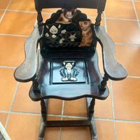 Sedia a dondolo per bambini in legno