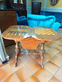 Tav. da gioco inglese con scacchiera e backgammon