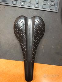 Sella Essax Adrenaline R