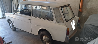 Macchina d'epoca da restaurare