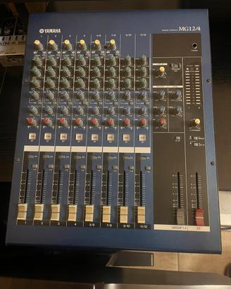 MIXER YAMAHA MG 12/4