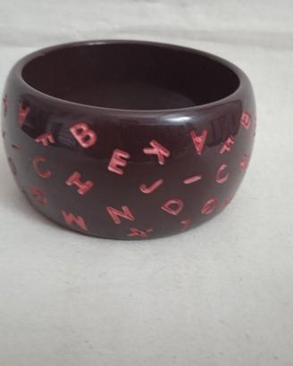 Bracciale rigido in resina anni 70 