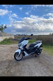 Nmax 125 pari a nuovo