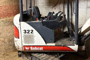 Mini escavatore Bob Cat 322