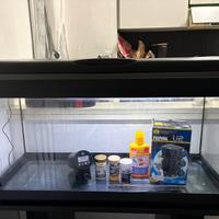 Acquario da 90 L circa