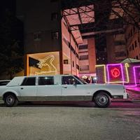 LINCOLN TOWN CAR