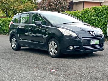 PEUGEOT 5008 1.6 HDi 110CV Tecno