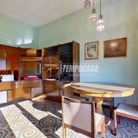 Soluzione indipendente con magazzino, laboratorio