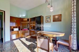 Soluzione indipendente con magazzino, laboratorio