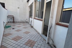 Indipendente terratetto con cortile carrabile