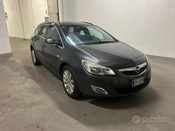 Opel Astra 1.7 CDTI 110CV Sports Tourer Cosmo