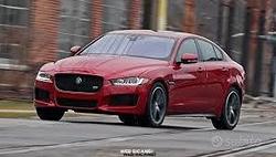 Jaguar xe musata frontale