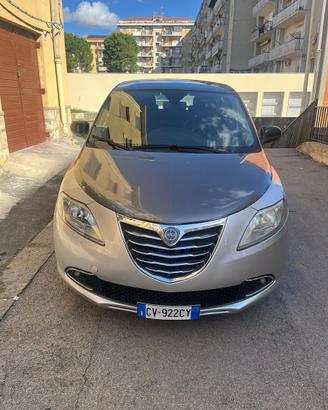 Lancia Y 0.900 twin air strafull