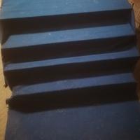 scaletta in legno rivestita di mochette