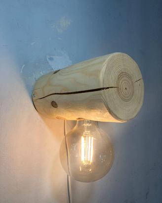 Lampada parete tronchetto legno