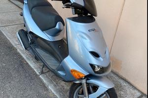 Aprila sr 150