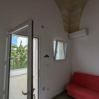 Bilocale con veranda nuovo e arredato a Lecce