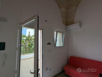Bilocale con veranda nuovo e arredato a Lecce